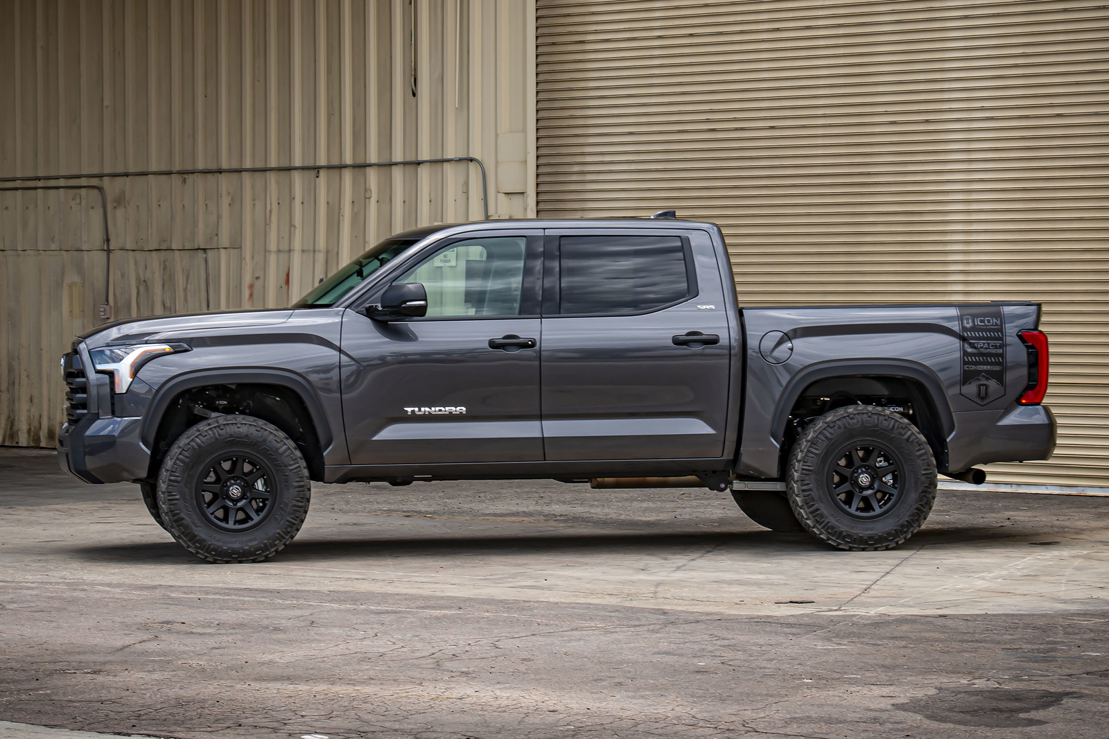 ICON 2022-2025 Toyota Tundra 0-1.5” Lift/2023-2025 Sequoia 0-4" Lift, Rear, V.S. 3.0 Series Shock Absorbers, Remote Reservoir w/ CDXS, Pair